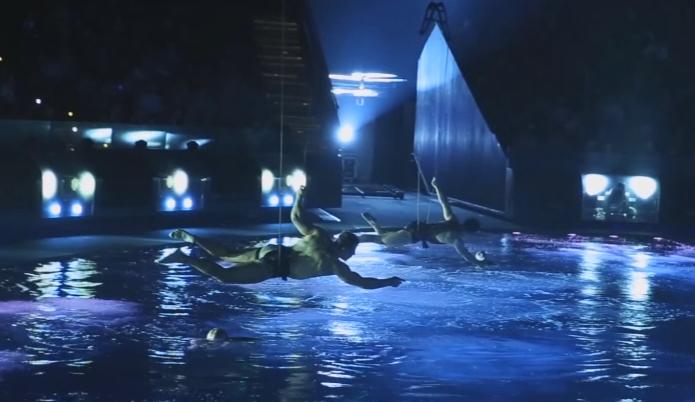 Действия в воде, проект Хан-Шоу итальянского режиссёра Франко Драгоне в Китайском городе Ухань.JPG