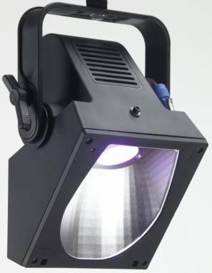 Светодиодный прибор рассеянного света PLCYC1 от компании Philips Selecon.JPG