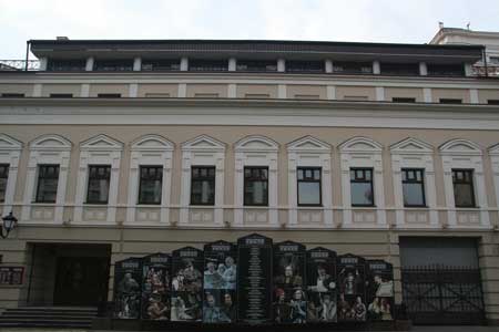 Фасад театра им. В. Качалова.jpg