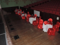 Расположение столиков и стульев в Оркестровой яме.jpg